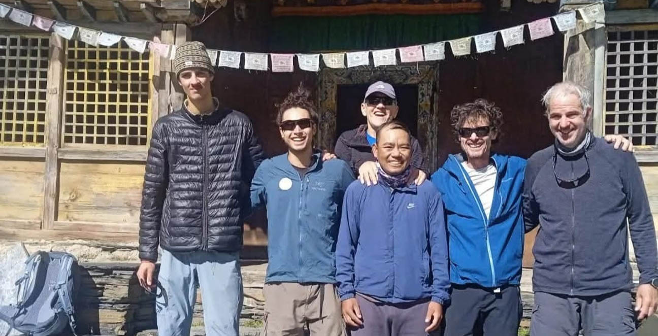 Tsum Долина и  Manaslu круговой поход Treks 2o Day